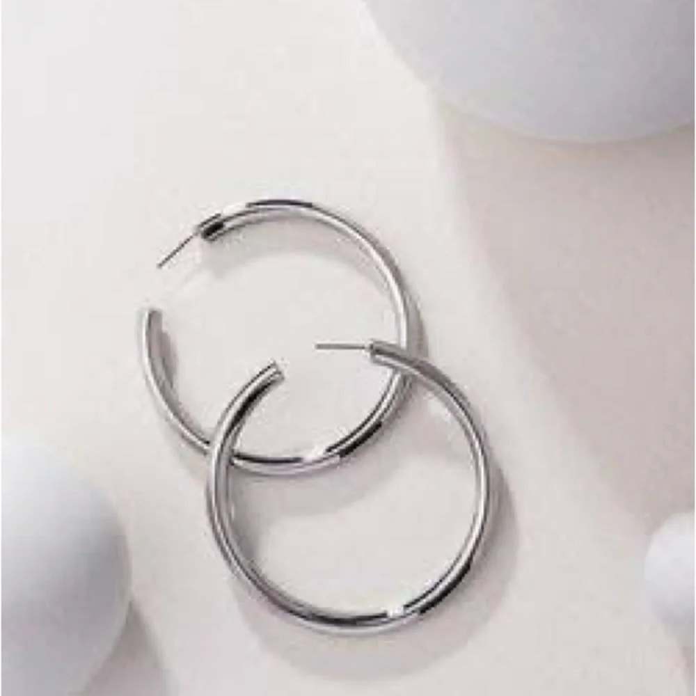 Paparazzi Silver Heart Charm Layered Necklace - Picture 3 of 6